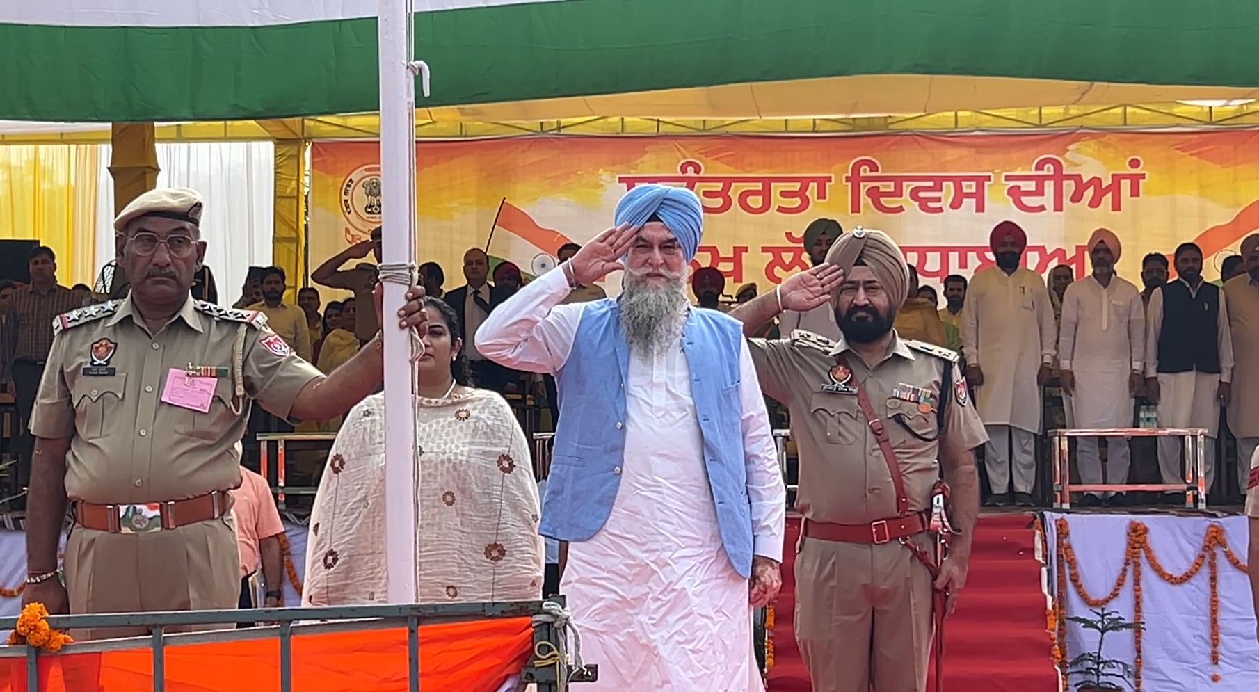 ਫਿਰੋਜ਼ਪੁਰ ‘ਚ ਸਪੀਕਰ ਕੁਲਤਾਰ ਸਿੰਘ ਸੰਧਵਾਂ ਨੇ ਲਹਿਰਾਇਆ 'ਤਿਰੰਗਾ', ਸ਼ਹੀਦਾਂ ਨੂੰ ਦਿੱਤੀ ਸ਼ਰਧਾਂਜਲੀ